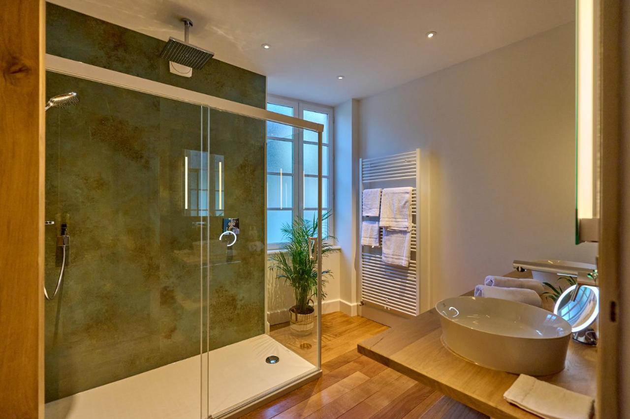 Appartement Montagnon - Les Suites Du Palais - Classe 4 Etoiles, Parking Prive, Vue Cathedrale, 3 Chambres, Primo C0Nciergerie Невер Экстерьер фото