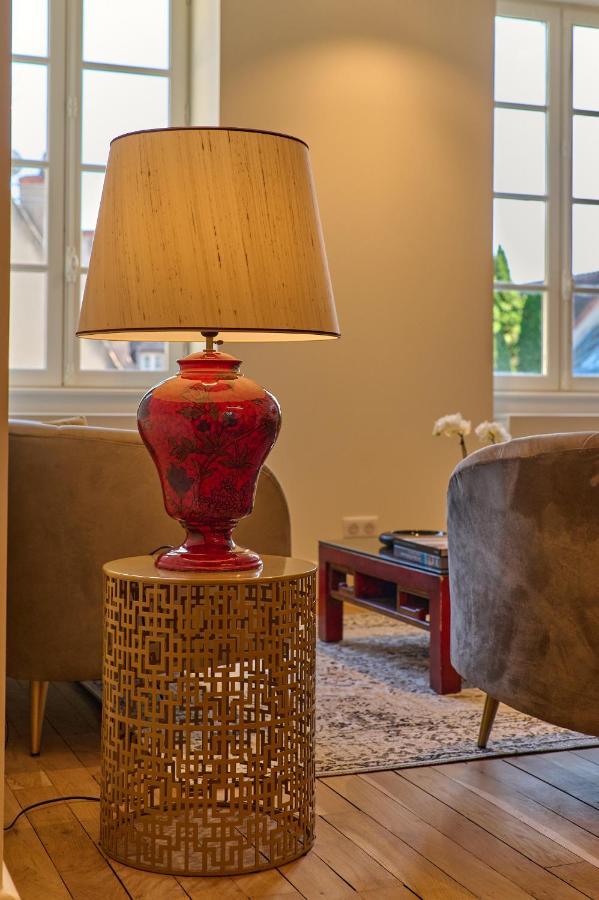 Appartement Montagnon - Les Suites Du Palais - Classe 4 Etoiles, Parking Prive, Vue Cathedrale, 3 Chambres, Primo C0Nciergerie Невер Экстерьер фото