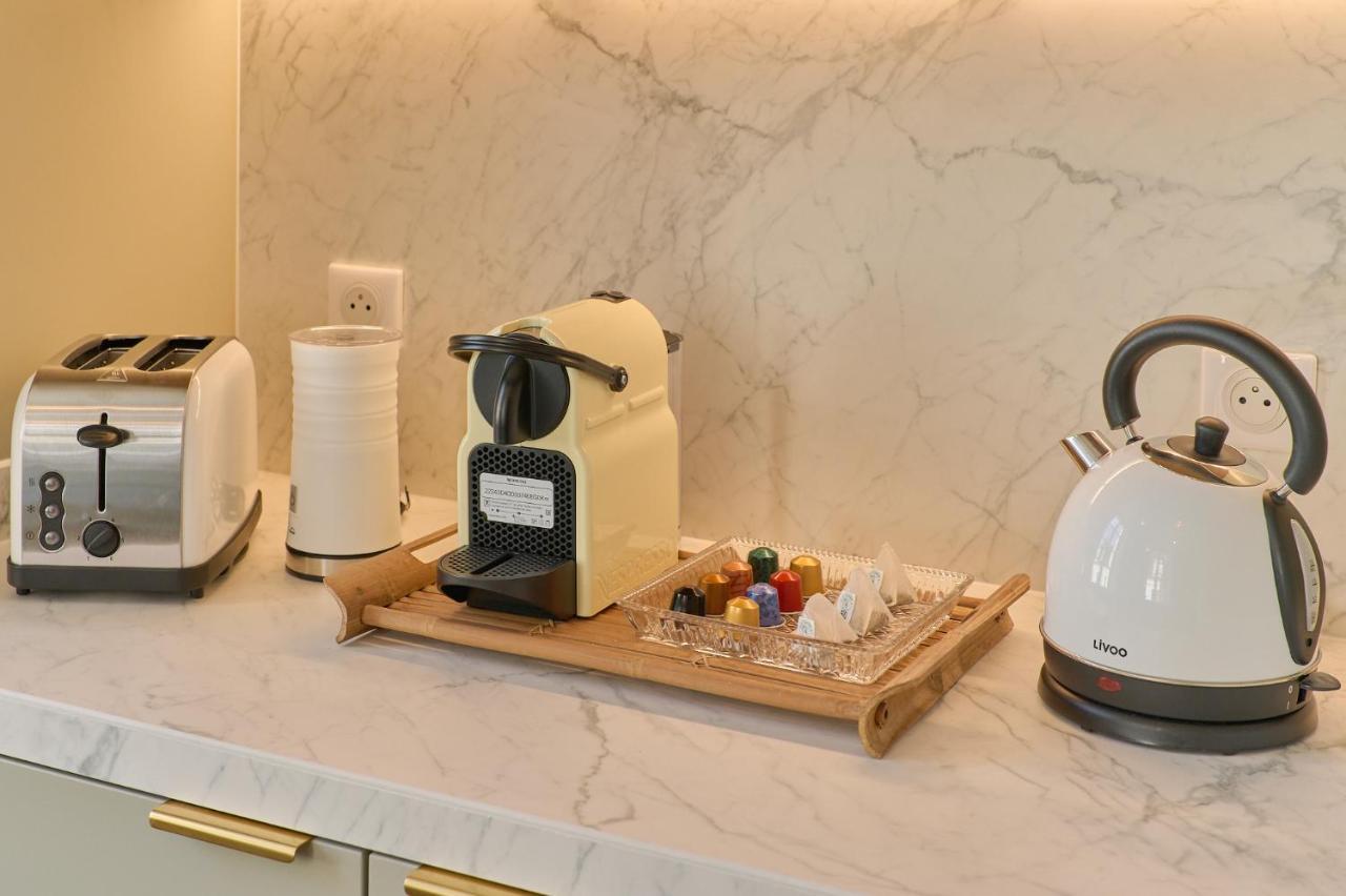 Appartement Montagnon - Les Suites Du Palais - Classe 4 Etoiles, Parking Prive, Vue Cathedrale, 3 Chambres, Primo C0Nciergerie Невер Экстерьер фото