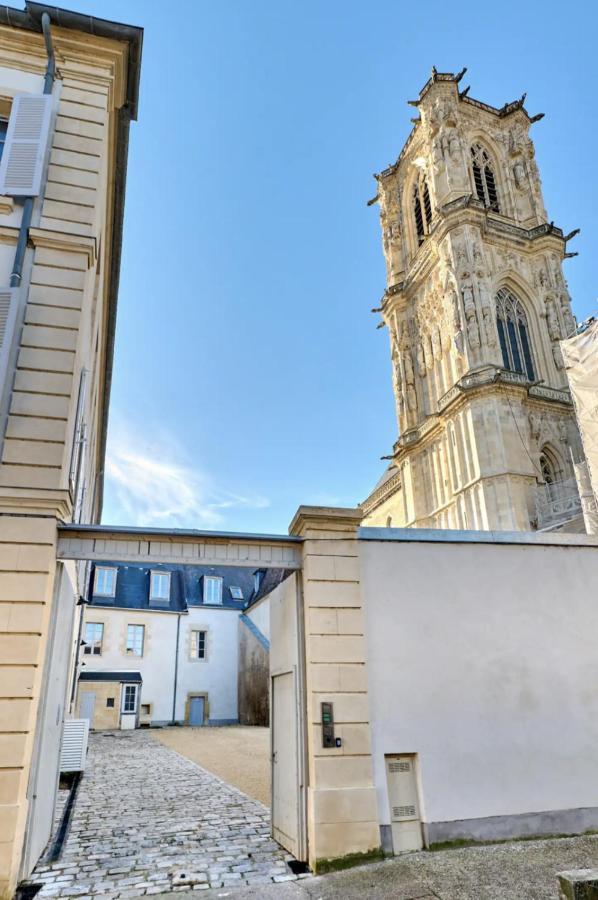 Appartement Montagnon - Les Suites Du Palais - Classe 4 Etoiles, Parking Prive, Vue Cathedrale, 3 Chambres, Primo C0Nciergerie Невер Экстерьер фото