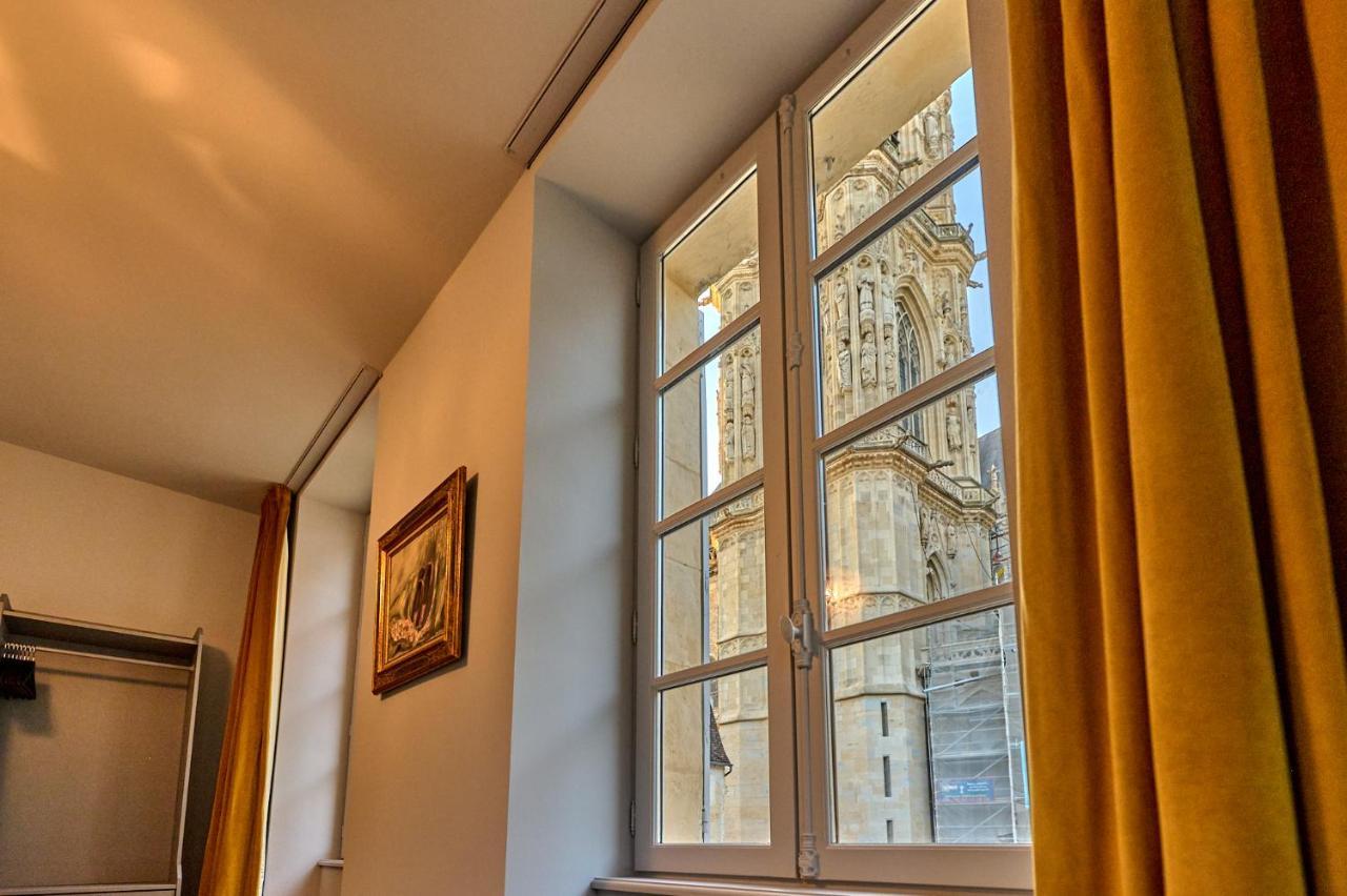 Appartement Montagnon - Les Suites Du Palais - Classe 4 Etoiles, Parking Prive, Vue Cathedrale, 3 Chambres, Primo C0Nciergerie Невер Экстерьер фото