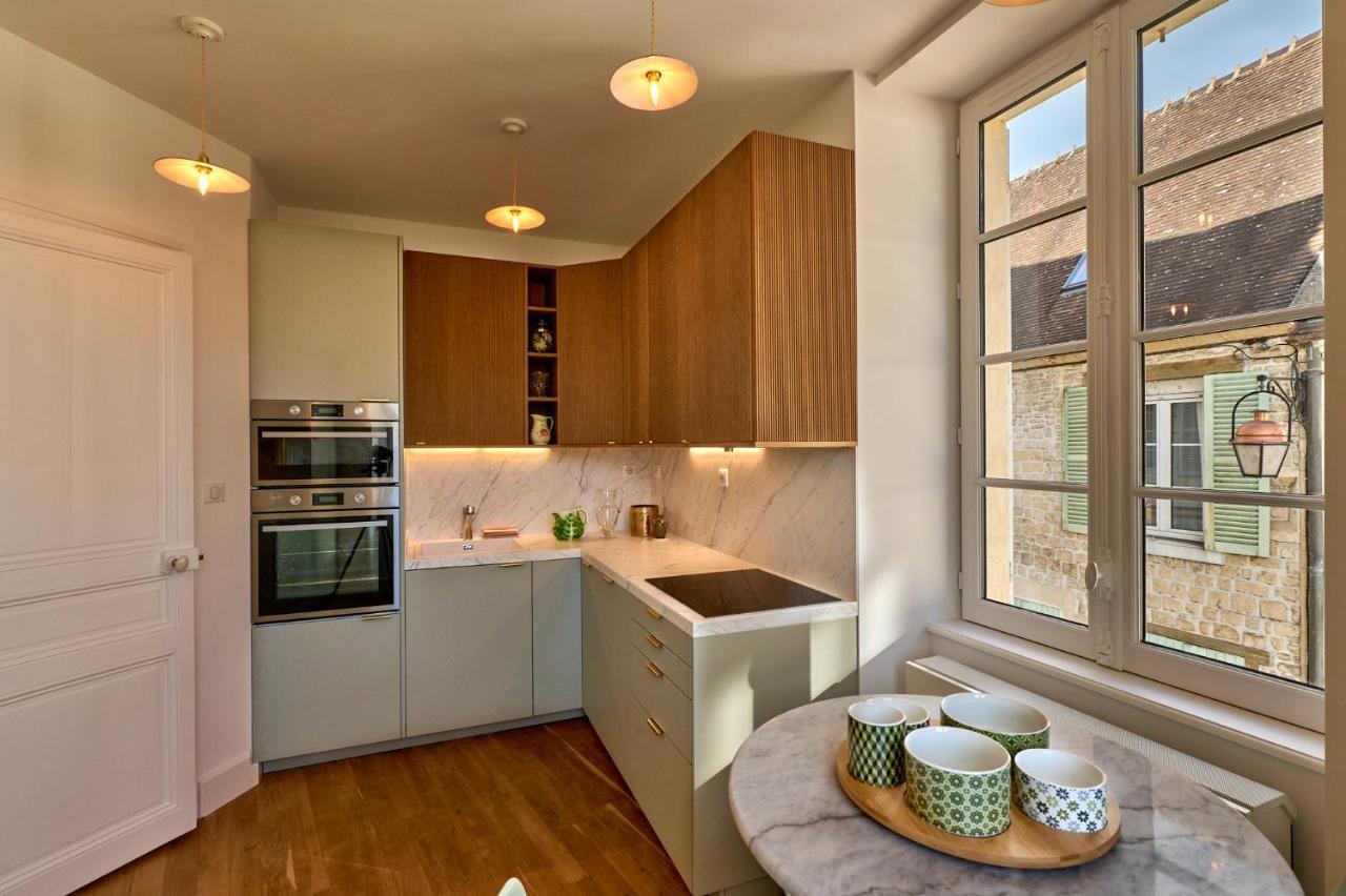 Appartement Montagnon - Les Suites Du Palais - Classe 4 Etoiles, Parking Prive, Vue Cathedrale, 3 Chambres, Primo C0Nciergerie Невер Экстерьер фото