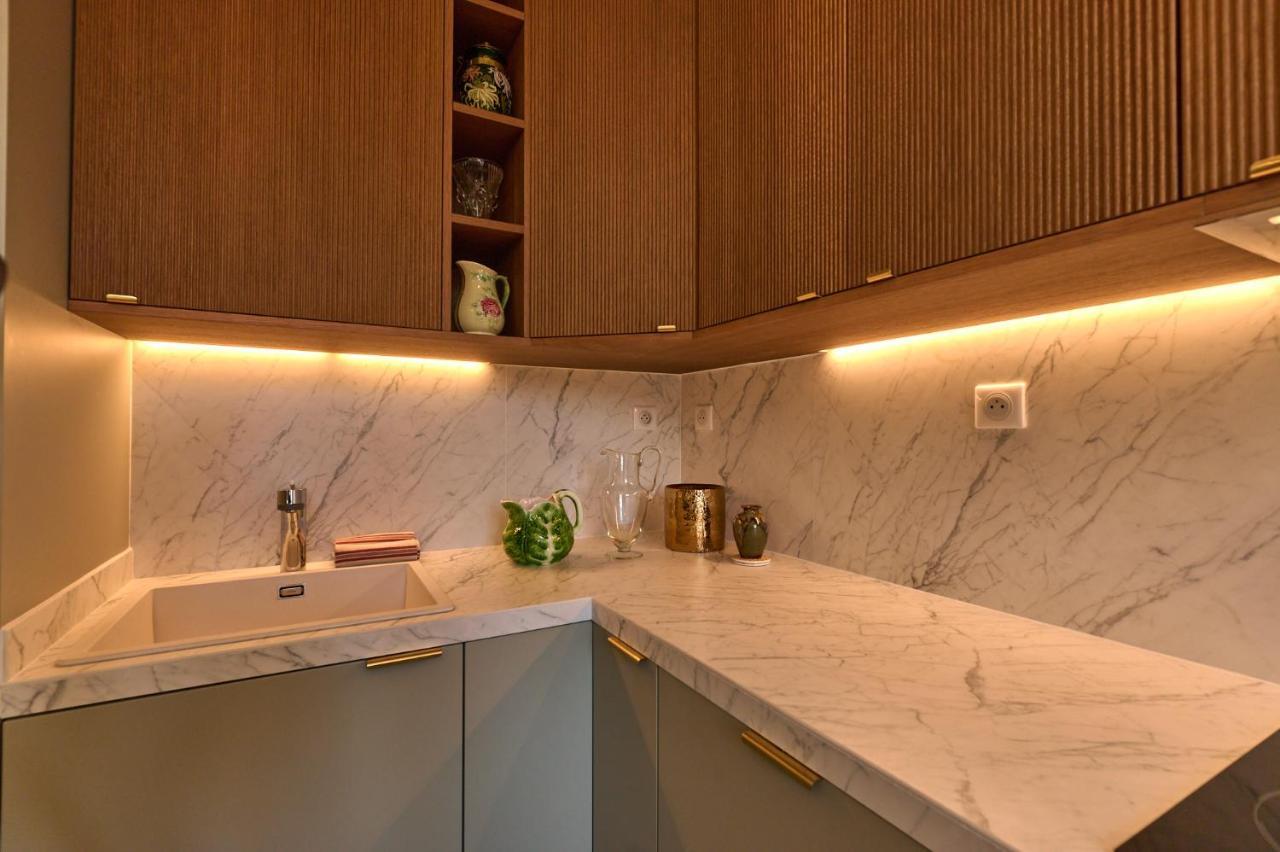 Appartement Montagnon - Les Suites Du Palais - Classe 4 Etoiles, Parking Prive, Vue Cathedrale, 3 Chambres, Primo C0Nciergerie Невер Экстерьер фото