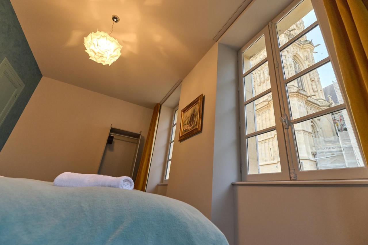 Appartement Montagnon - Les Suites Du Palais - Classe 4 Etoiles, Parking Prive, Vue Cathedrale, 3 Chambres, Primo C0Nciergerie Невер Экстерьер фото