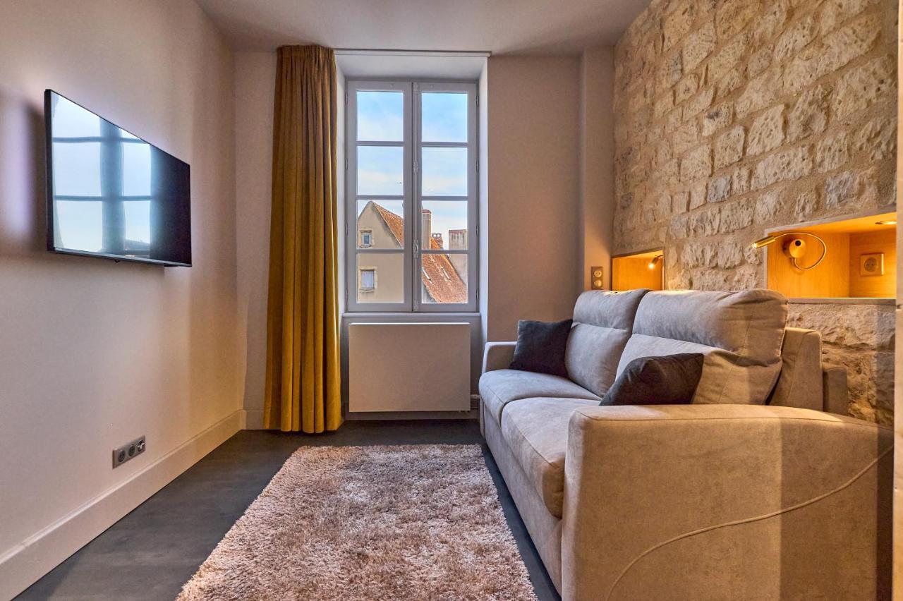 Appartement Montagnon - Les Suites Du Palais - Classe 4 Etoiles, Parking Prive, Vue Cathedrale, 3 Chambres, Primo C0Nciergerie Невер Экстерьер фото
